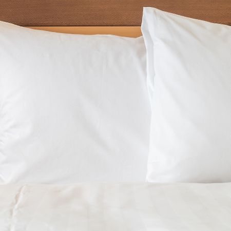 Holiday Inn Guin By Ihg Twin Ngoại thất bức ảnh