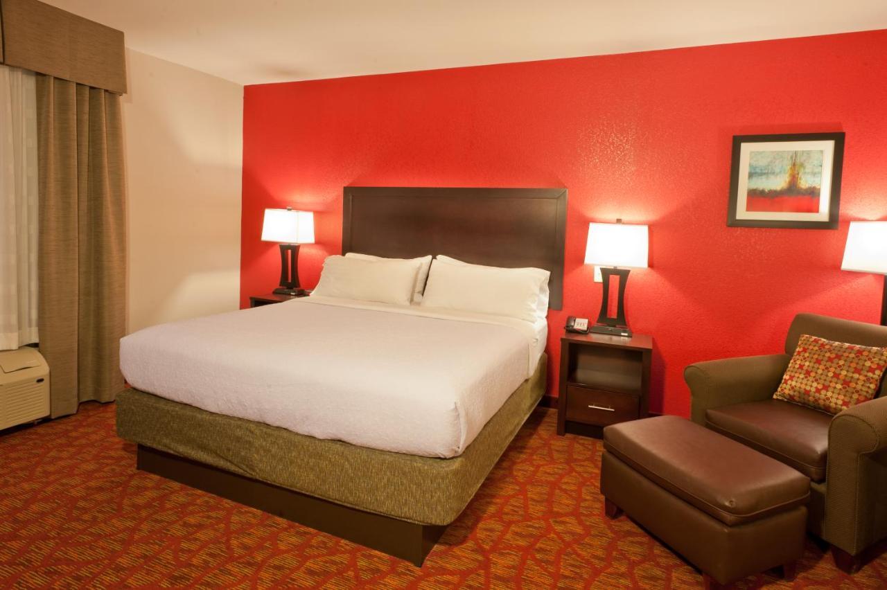 Holiday Inn Guin By Ihg Twin Ngoại thất bức ảnh
