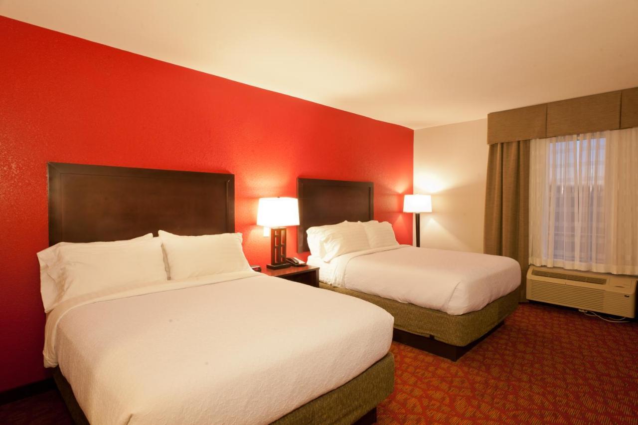 Holiday Inn Guin By Ihg Twin Ngoại thất bức ảnh