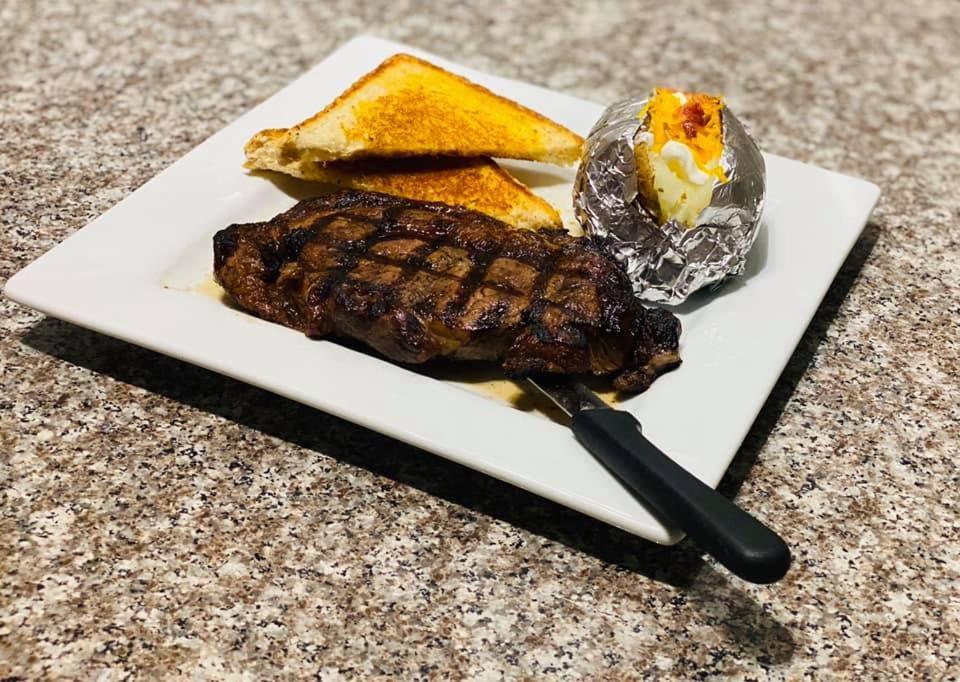 Holiday Inn Guin By Ihg Twin Ngoại thất bức ảnh