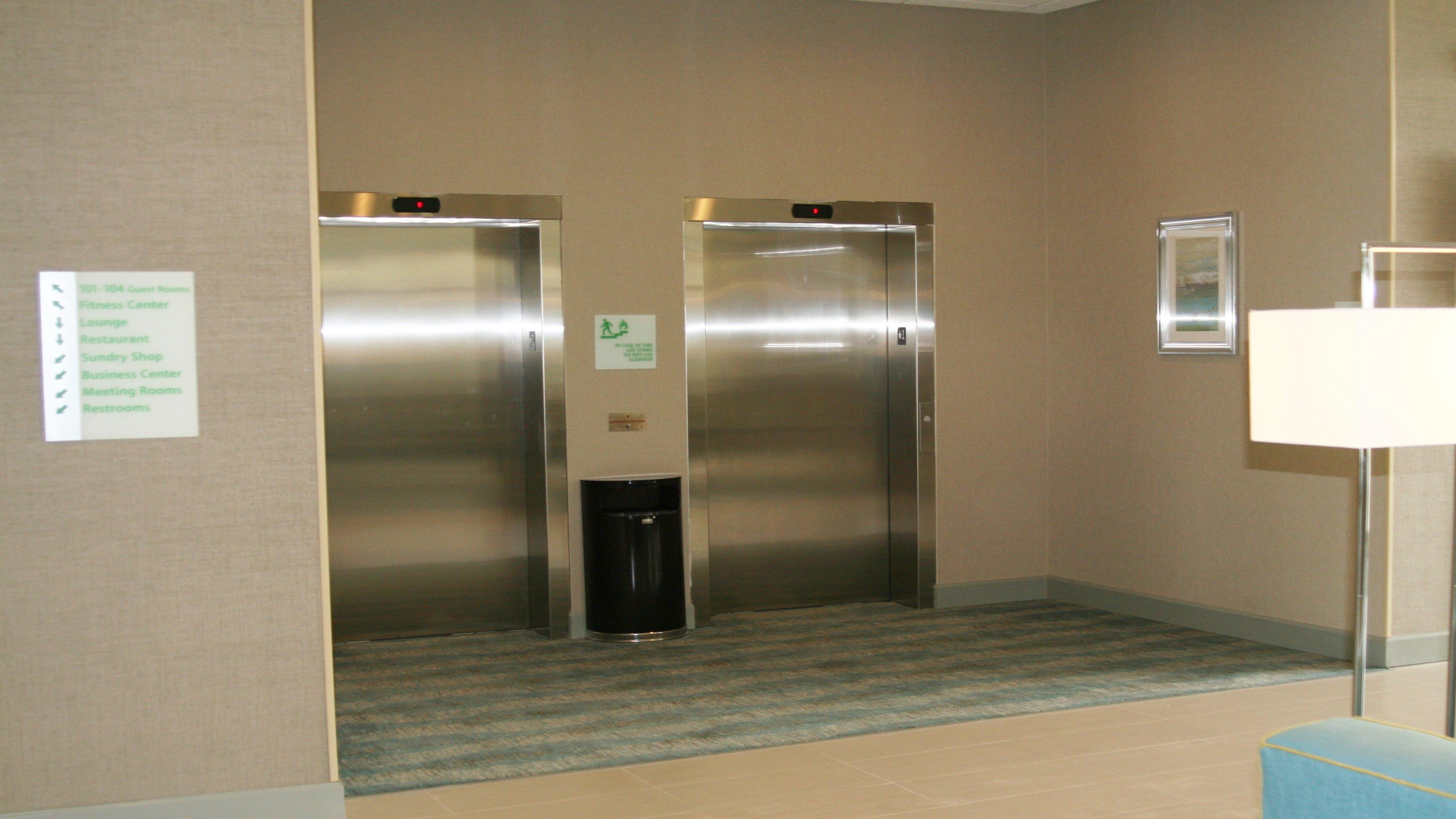 Holiday Inn Guin By Ihg Twin Ngoại thất bức ảnh